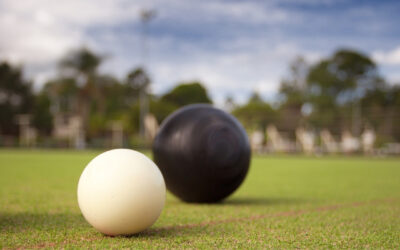 How to play lawn bowls